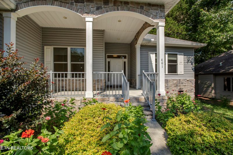 401 Tanasi Way, Loudon, TN 37774