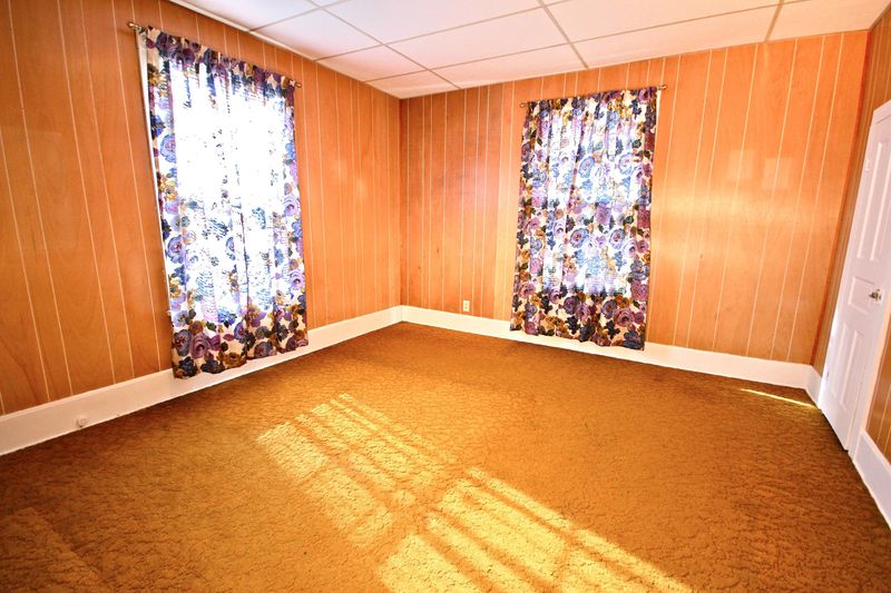 401 W 5th Ave, Lenoir City, TN 37771