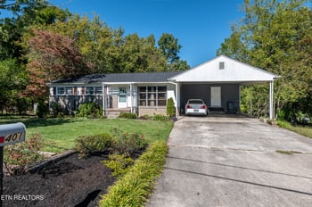 401 W Ridgecrest Dr, Kingston, TN 37763