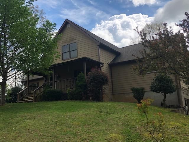 4012 Roundtop Dr, Sevierville, TN 37862