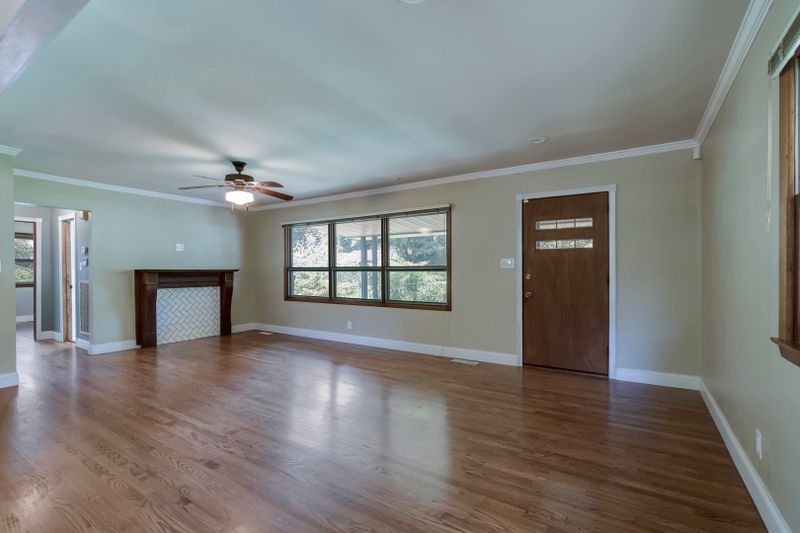 4013 Deerfield Rd, Knoxville, TN 37921