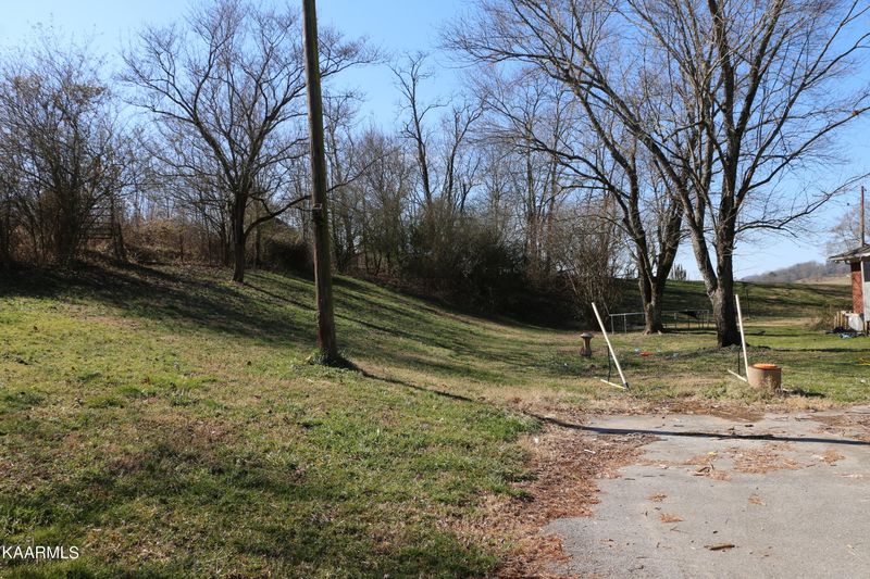 4014 Indian Ridge Rd, Blaine, TN 37709