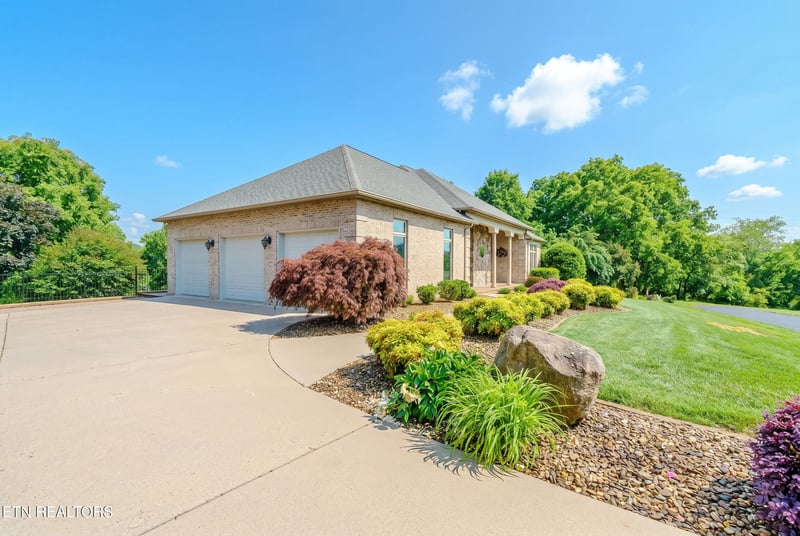 402 Catoosa Ln, Loudon, TN 37774