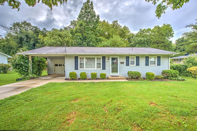 402 Delta St, Clinton, TN 37716