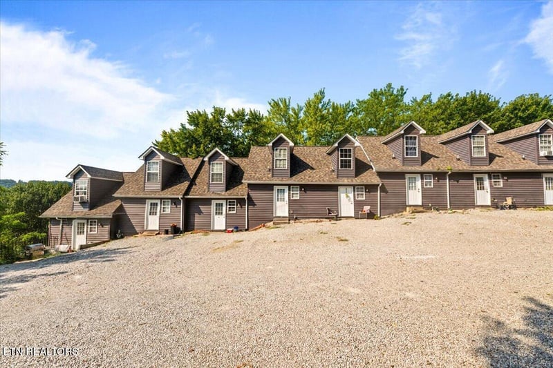 402 E Forrest St, Lafollette, TN 37766
