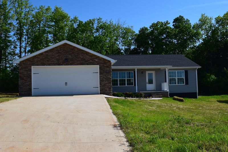 402 Hartfield Ln, Loudon, TN 37774