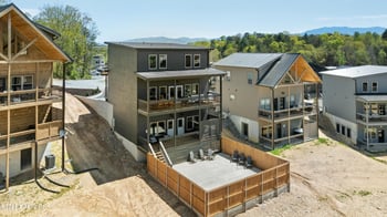 402 Hatchet Way, Pigeon Forge, TN 37863