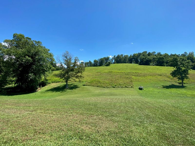 402 Hubbs Grove Rd, Maynardville, TN 37807
