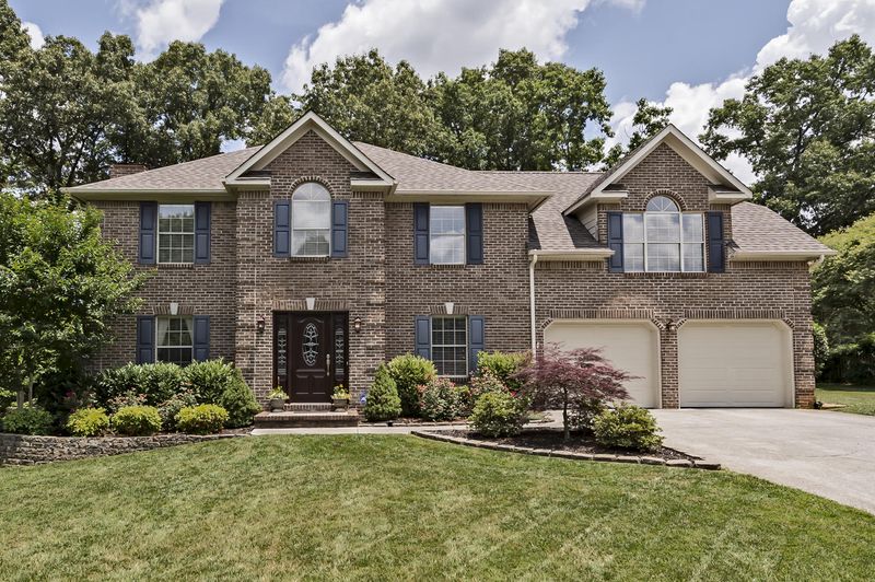 402 Mapletree Dr, Knoxville, TN 37934