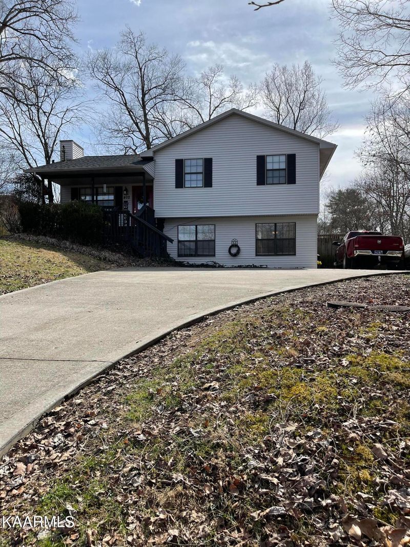 402 Squirrel Hollow Rd, Clinton, TN 37716