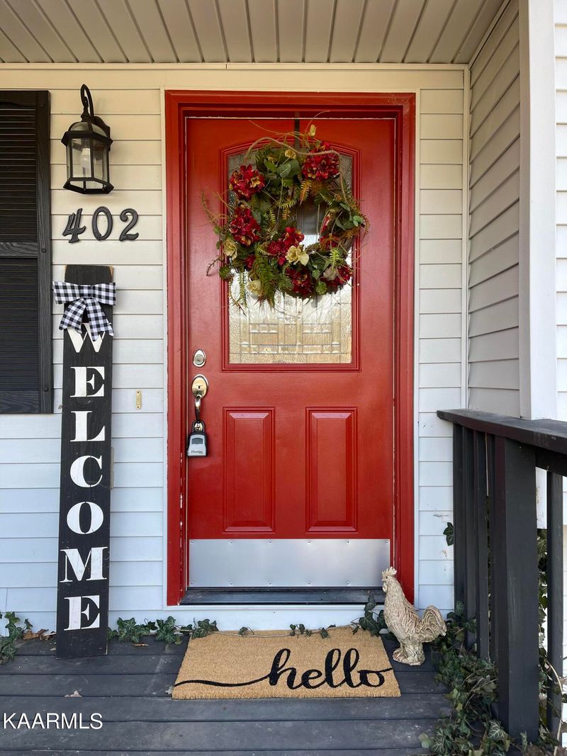 402 Squirrel Hollow Rd, Clinton, TN 37716
