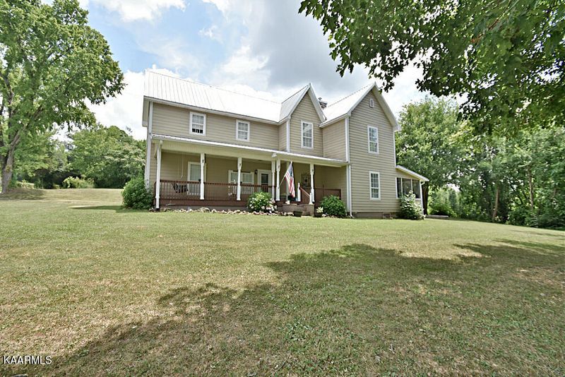 402 Trigonia Rd, Greenback, TN 37742