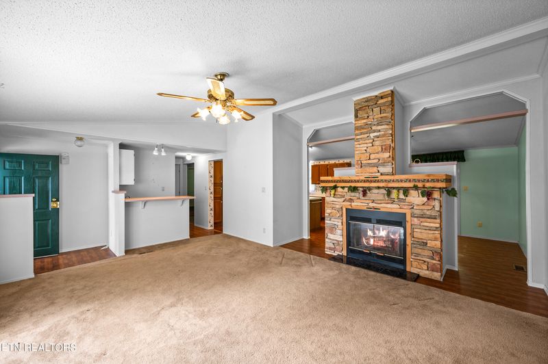 4025 Camp Hollow Rd, Sevierville, TN 37876
