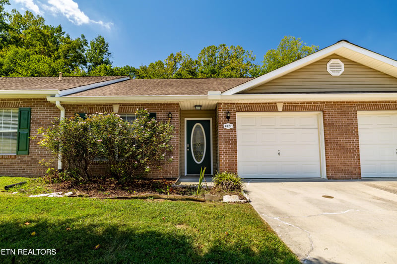 4027 Darwin Way, Knoxville, TN 37918
