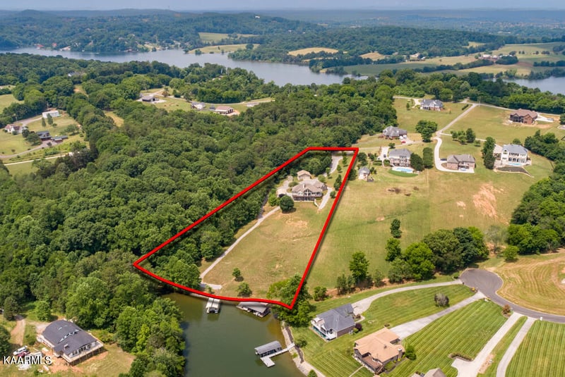 4027 Tidewater Rd, Louisville, TN 37777