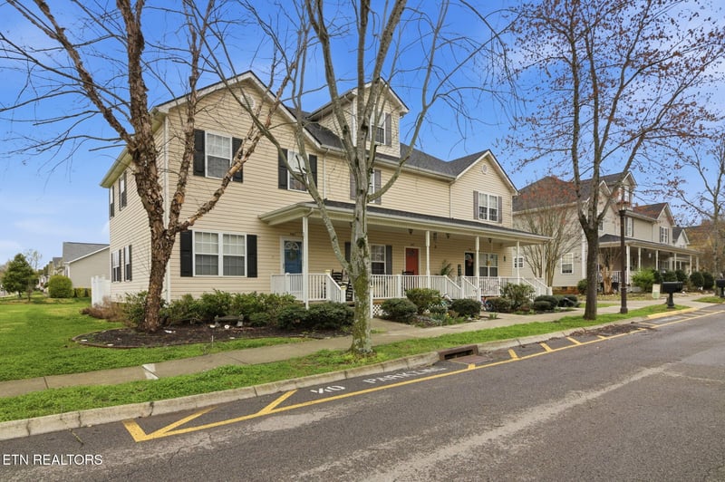 403 Ashbury Cir, Sweetwater, TN 37874