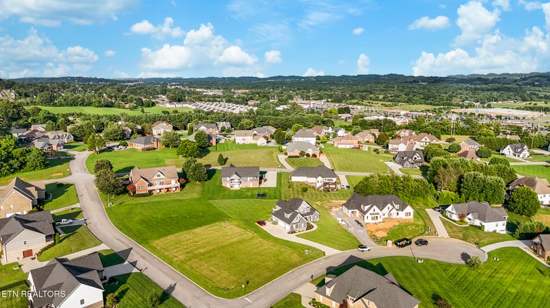 403 Cummings Ct, Morristown, TN 37814