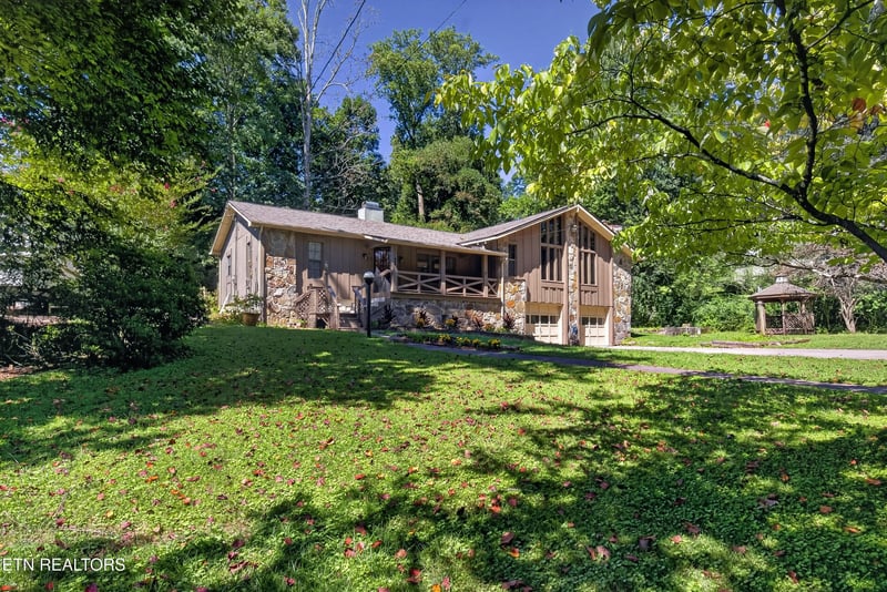 403 Delaware Ave, Oak Ridge, TN 37830