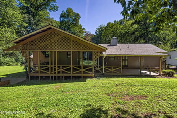 403 Delaware Ave, Oak Ridge, TN 37830