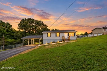 403 Foley Hill Rd, Clinton, TN 37716