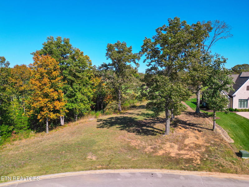 403 Gallery Ct, Lenoir City, TN 37772