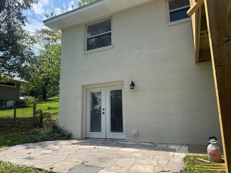 403 Hickory St, Clinton, TN 37716