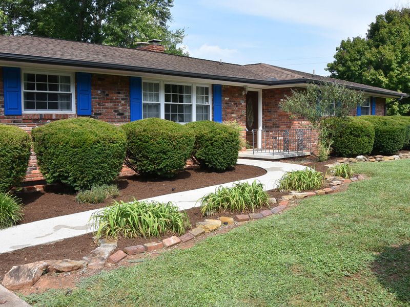 403 Lupine Dr, Knoxville, TN 37924