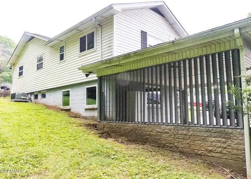 403 New York Ave, Oak Ridge, TN 37830