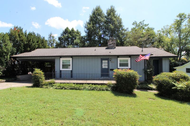 403 Pennsylvania Ave, Oak Ridge, TN 37830