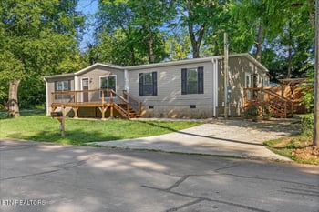 403 W Bank St, Athens, TN 37303