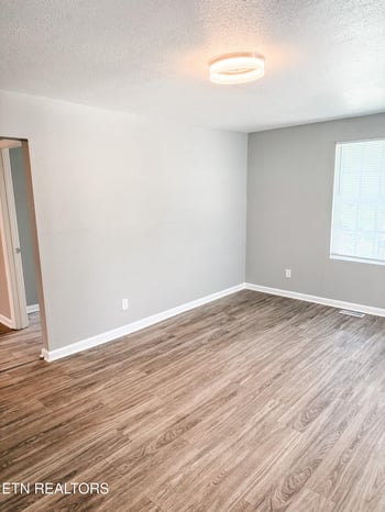 4033 Ivy Ave, Knoxville, TN 37914