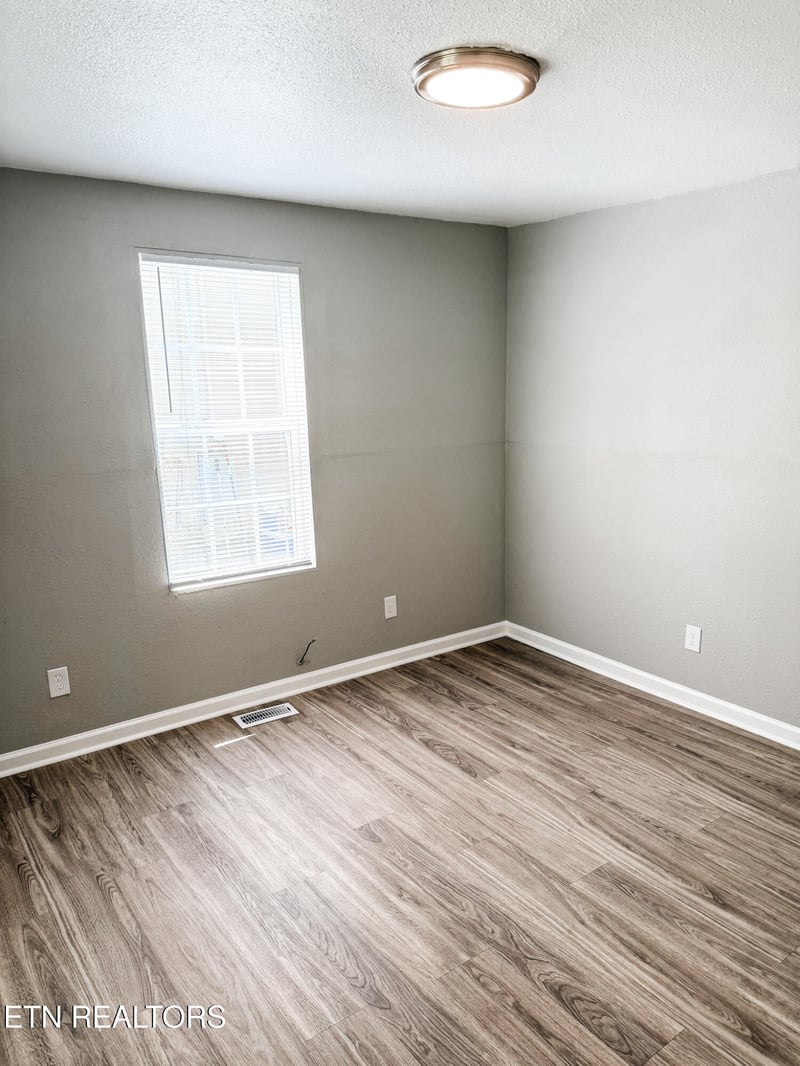 4033 Ivy Ave, Knoxville, TN 37914
