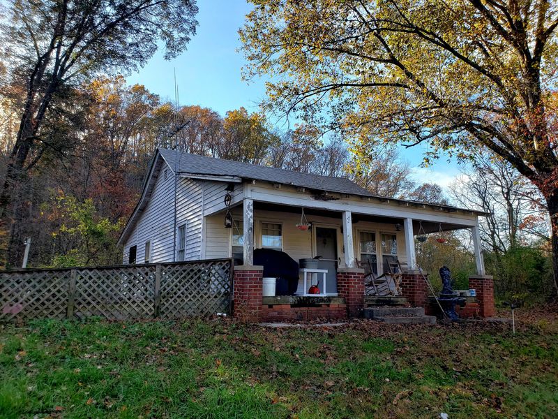 4037 Calderwood Hwy, Maryville, TN 37801
