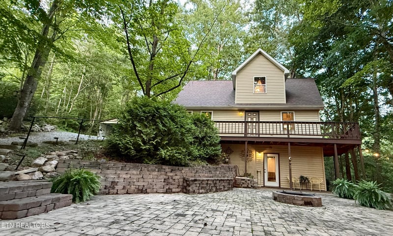 4039 Barb Hollow Rd, Walland, TN 37886