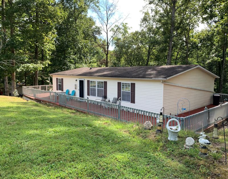 404 Allison Dr, Harriman, TN 37748