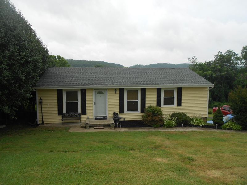 404 Bays Mountain Rd, Knoxville, TN 37920