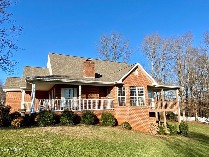 404 Mountain View Rd, Madisonville, TN 37354