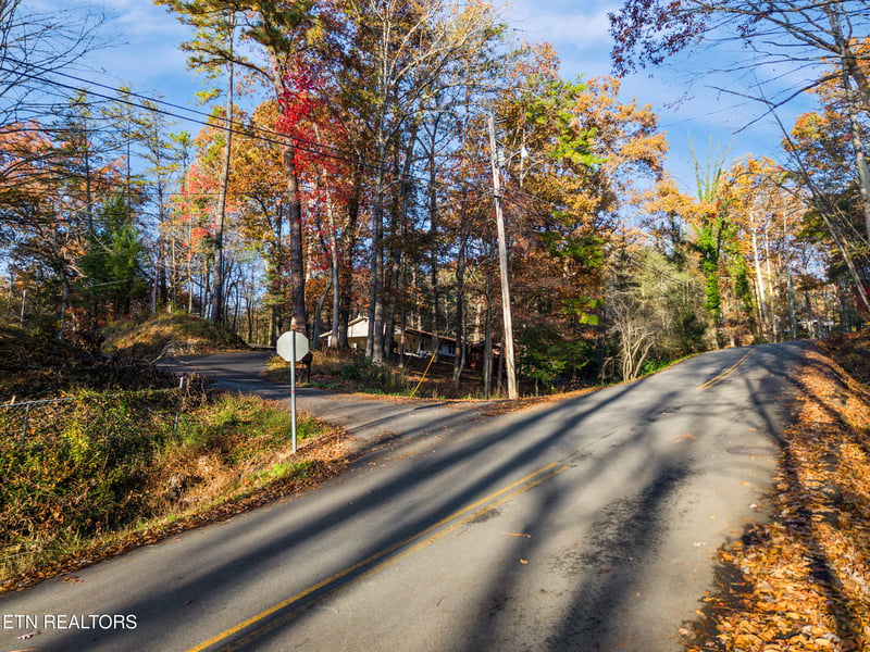 404 Pritchard Dr, Gatlinburg, TN 37738