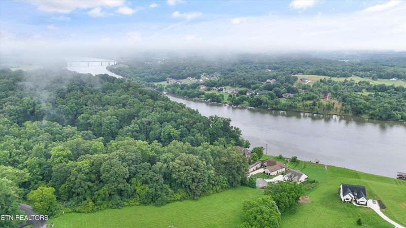 404 Quiet River Ln, Loudon, TN 37774