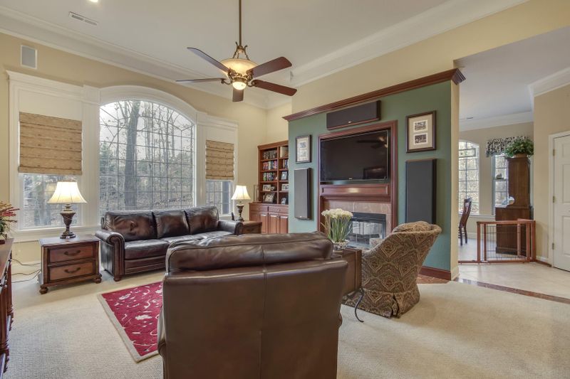404 Seminole Pl, Loudon, TN 37774