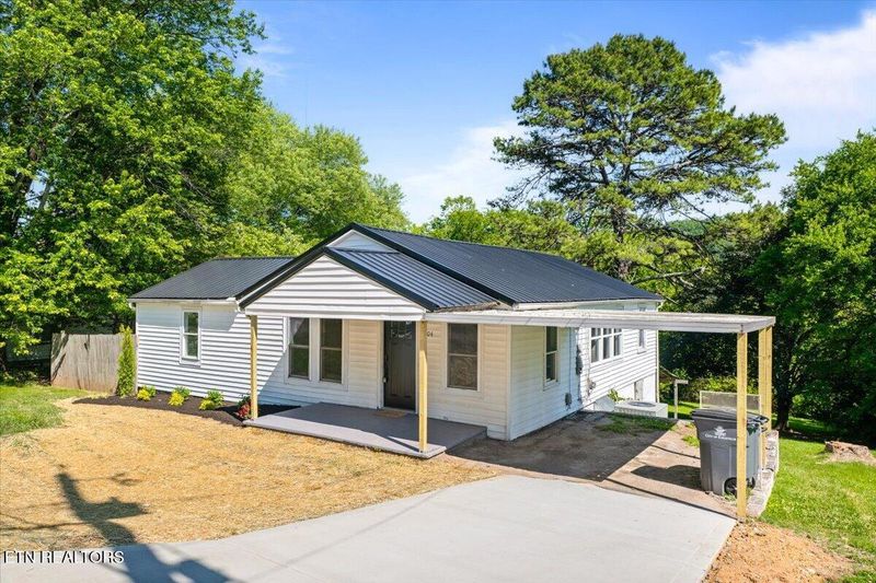 404 Sharp Ln, Knoxville, TN 37912