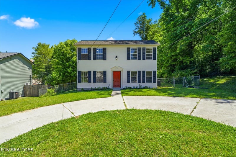 4040 Acorn Dr, Knoxville, TN 37918