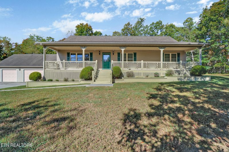 4045 Lone Wolf Cir, Crossville, TN 38572