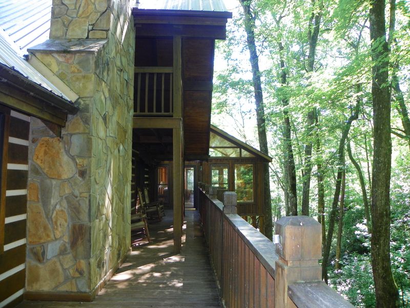 4049 Brooke Hollow Ln, Sevierville, TN 37862