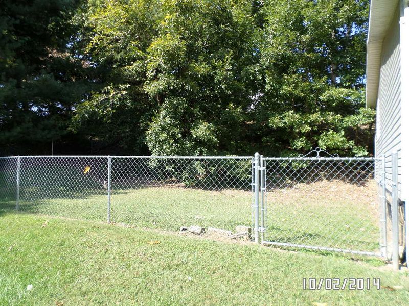 405 Barker Rd, New Tazewell, TN 37824