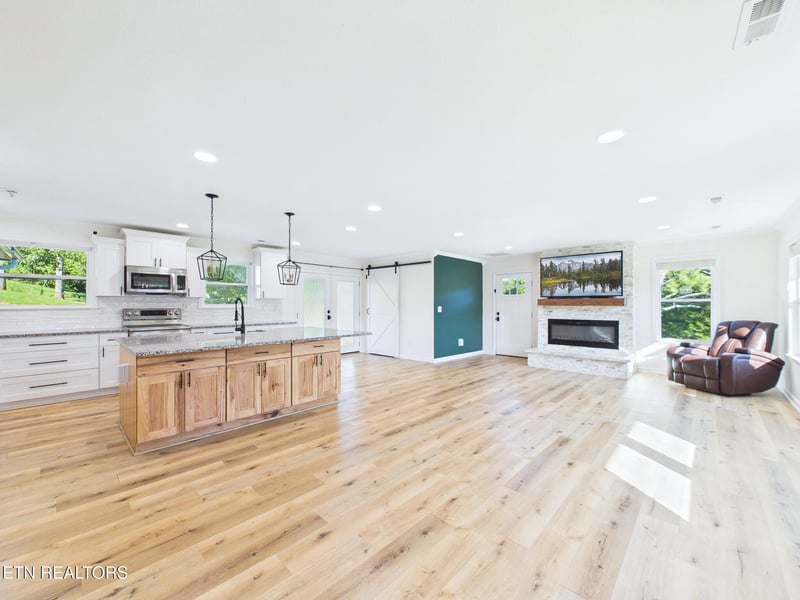 405 County Road 439, Athens, TN 37303