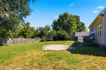 405 Douglas Ln, Clinton, TN 37716