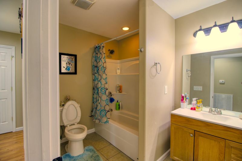 405 E Mayland Dr, Crossville, TN 38571
