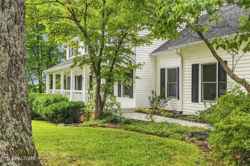 405 Midshipman Ln, Knoxville, TN 37934