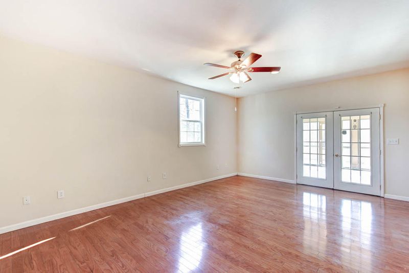 405 Myers St, Jacksboro, TN 37757